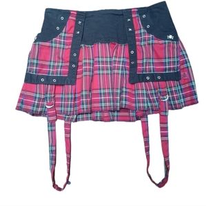 Tripp NYC red black paid skirt silver skulls zipper